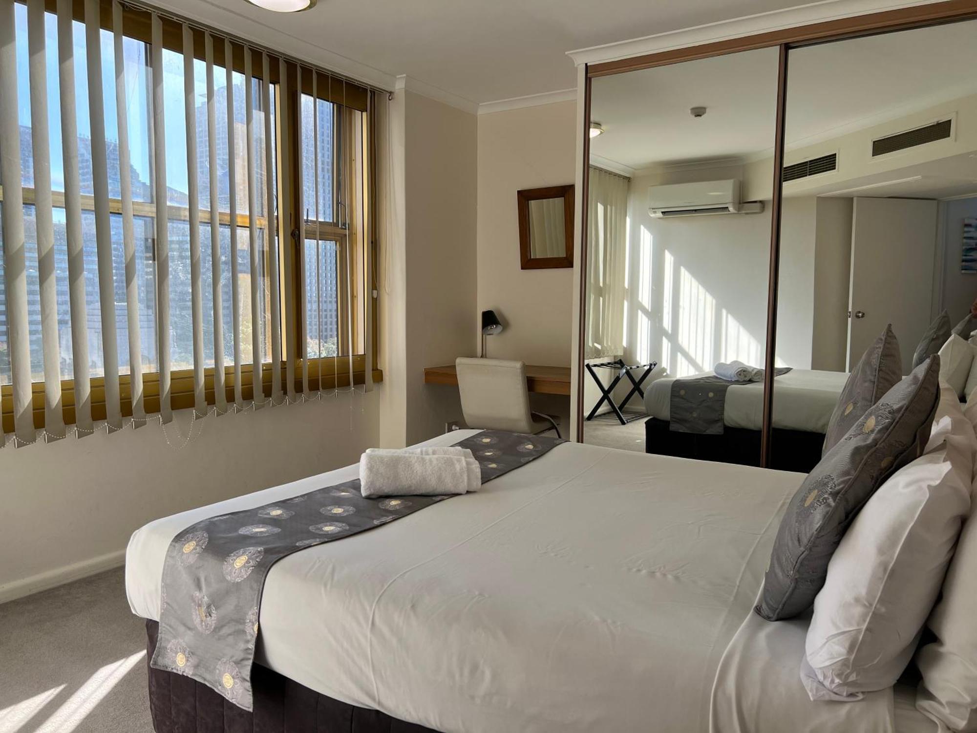 Sydney Hyde Park Private Apartments By Paxsafe Sidney Exterior foto